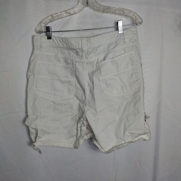 St John's Bay shorts - Picture 2 of 5